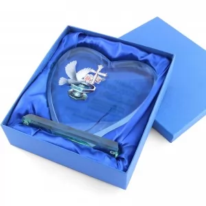 szklane serce z nadrukiem na prezent na chrzciny w niebieskim etui