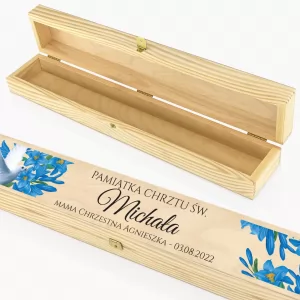 drewniane pudełko z nadrukiem